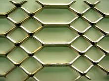 金屬裝飾網(wǎng)與電焊網(wǎng) 特性、應(yīng)用及區(qū)別解析